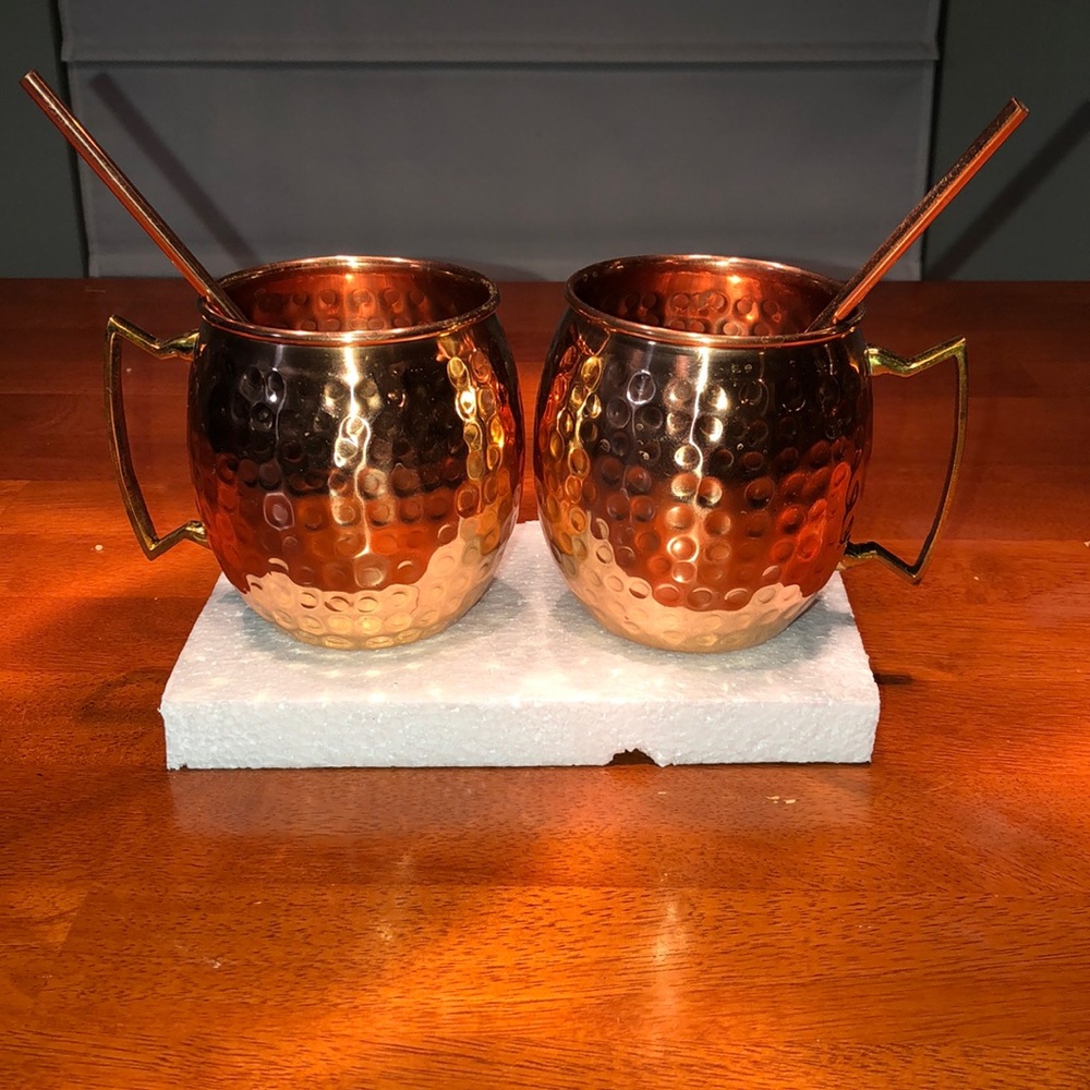 Spirit Valley Moscow Mule copper mugs/straws